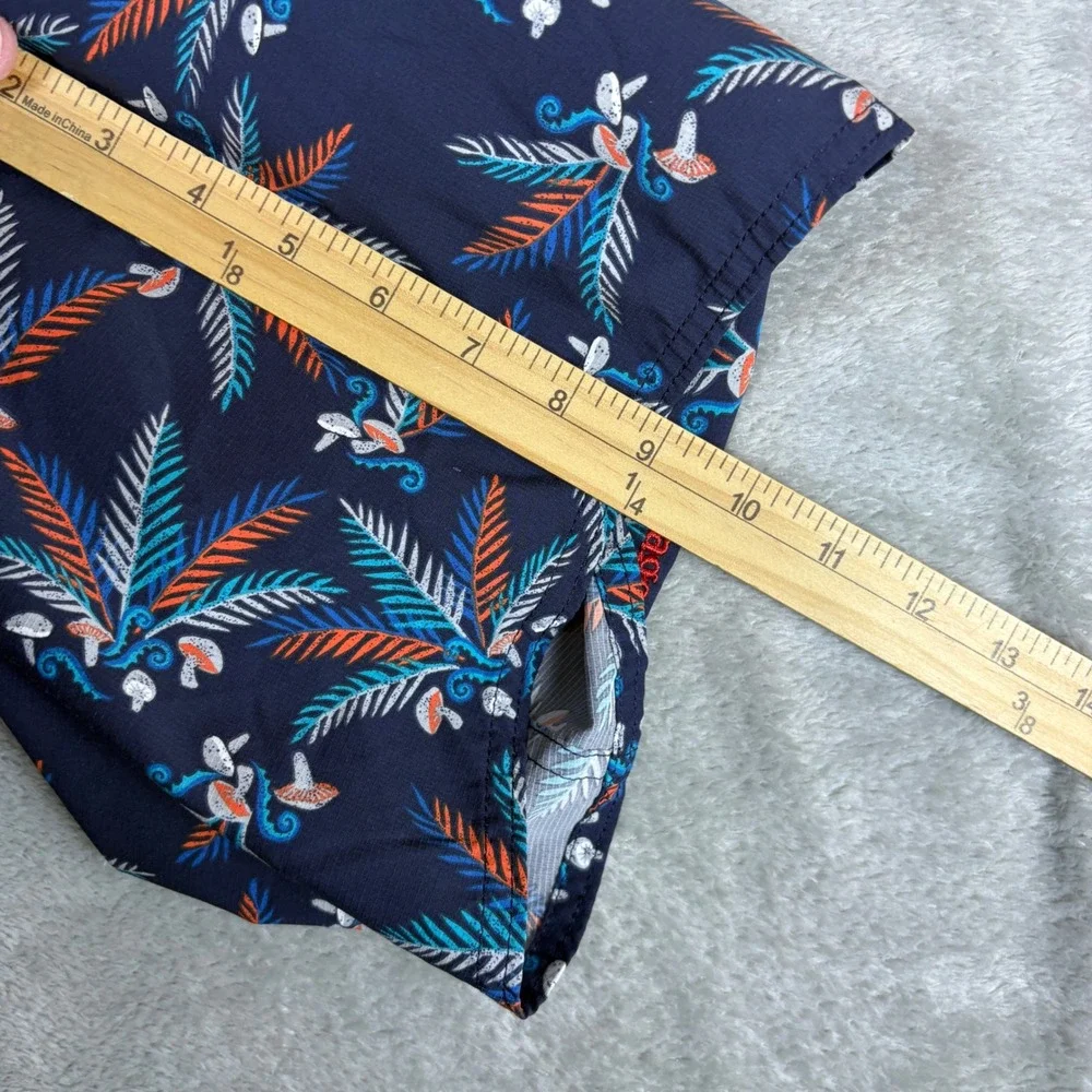 Patagonia Shorts Mens 30 Scallop Hem Board Shorts Tropical‎ Palm Mushroom Navy